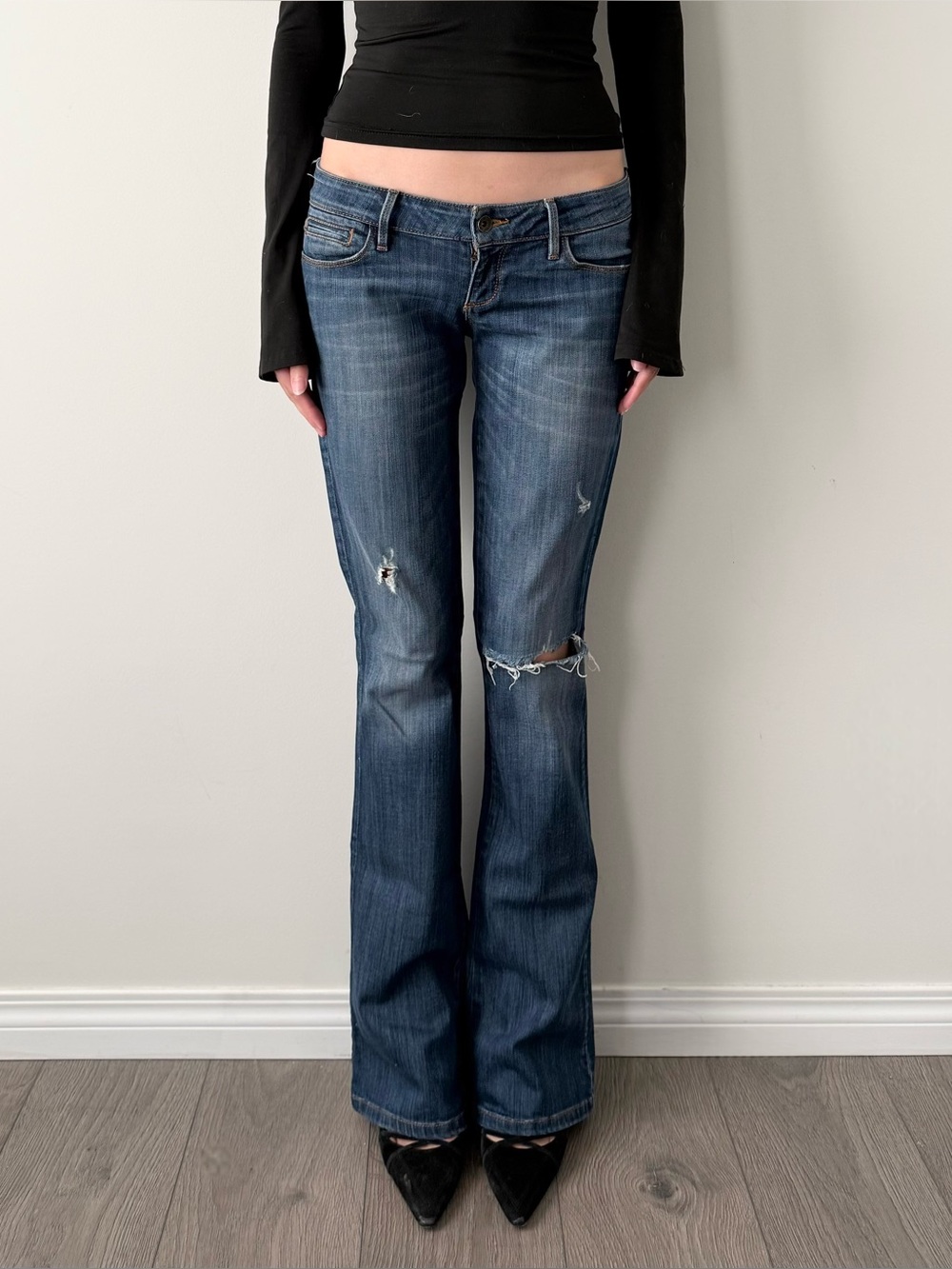 guess medium wash low rise bootcut jeans